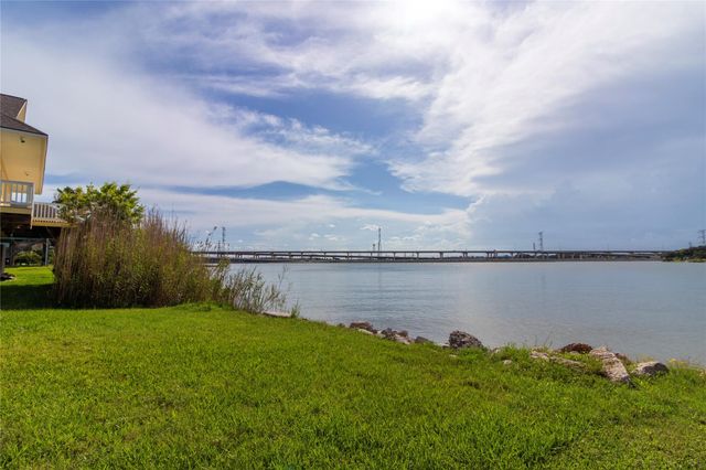 809 Todville Road, Seabrook, TX 77586