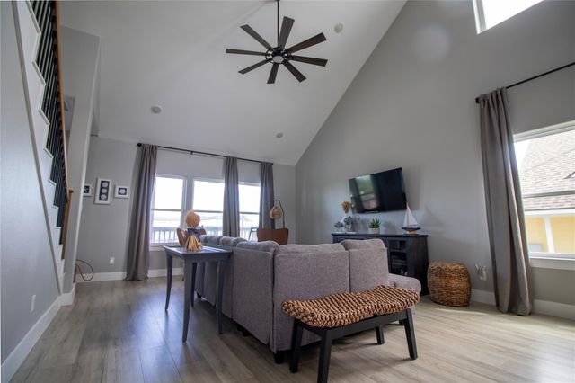 809 Todville Road, Seabrook, TX 77586