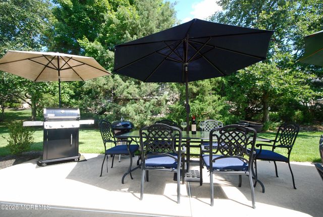 29 Mission Way, Barnegat, NJ 08005