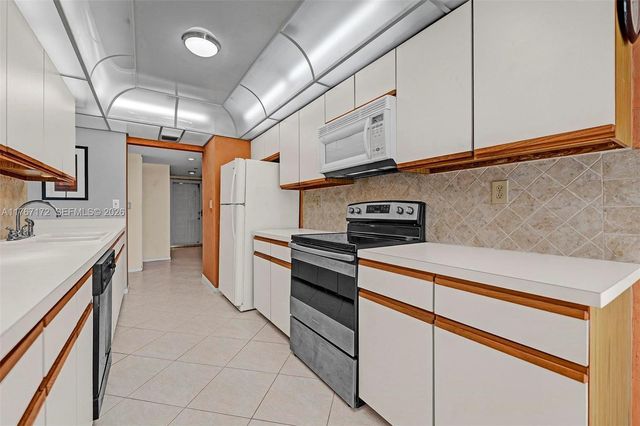 1470 Sheridan St 22C, Hollywood, FL 33020