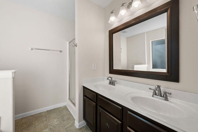 3027 Lockeridge Village Drive, Spring, TX 77386