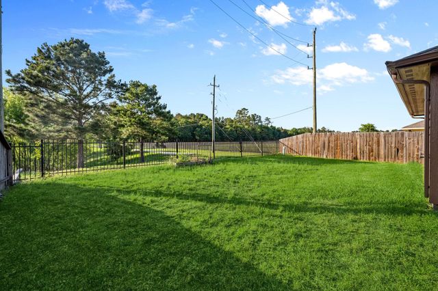 3027 Lockeridge Village Drive, Spring, TX 77386