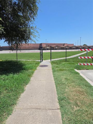 3027 Lockeridge Village Drive, Spring, TX 77386