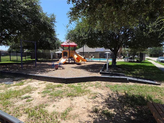 3027 Lockeridge Village Drive, Spring, TX 77386