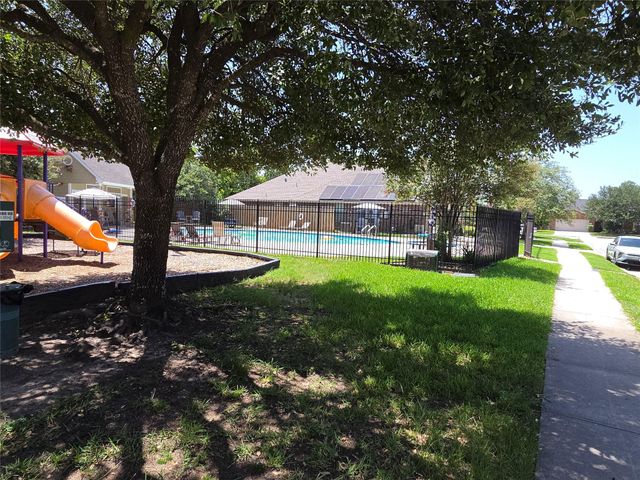 3027 Lockeridge Village Drive, Spring, TX 77386
