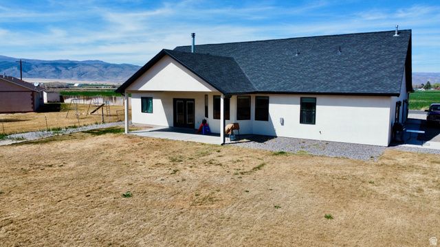 277 W 800 S, Monroe, UT 84754