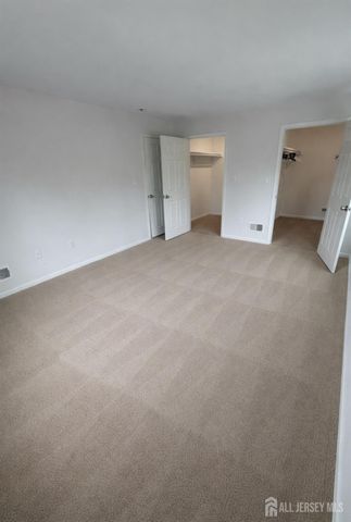 89 Albury Way, North Brunswick, NJ 08902