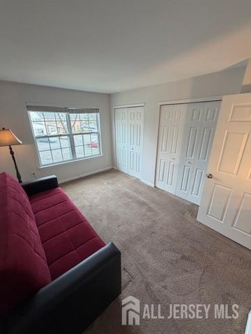 89 Albury Way, North Brunswick, NJ 08902