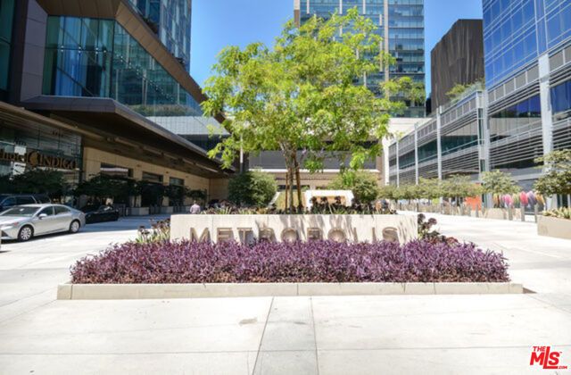 889 Francisco Street 2210, Los Angeles, CA 90017