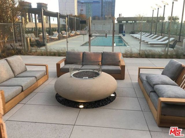 889 Francisco Street 2210, Los Angeles, CA 90017