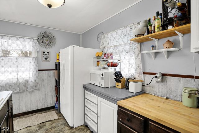 559 Parkway Street, Whiteland, IN 46184