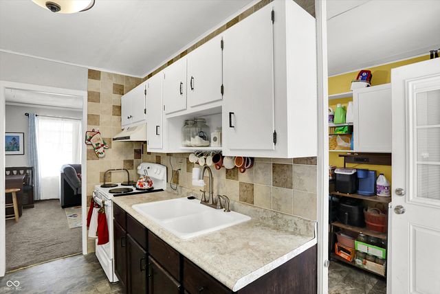 559 Parkway Street, Whiteland, IN 46184