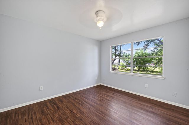 3918 Tavenor Lane, Houston, TX 77047