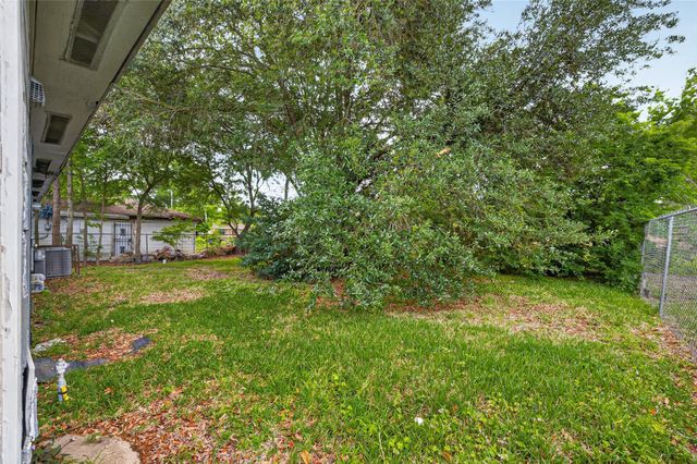 3918 Tavenor Lane, Houston, TX 77047