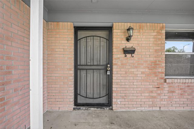 3918 Tavenor Lane, Houston, TX 77047