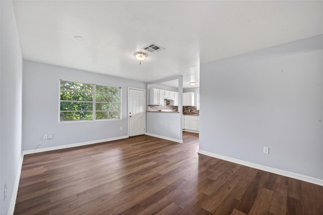 3918 Tavenor Lane, Houston, TX 77047