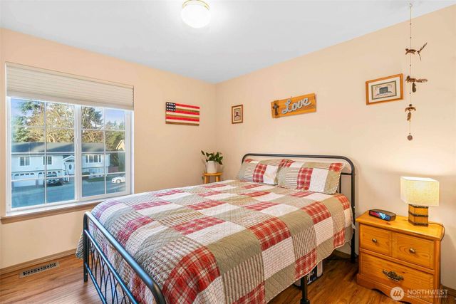 9915 SE 235th Place, Kent, WA 98031