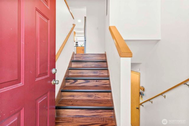 9915 SE 235th Place, Kent, WA 98031