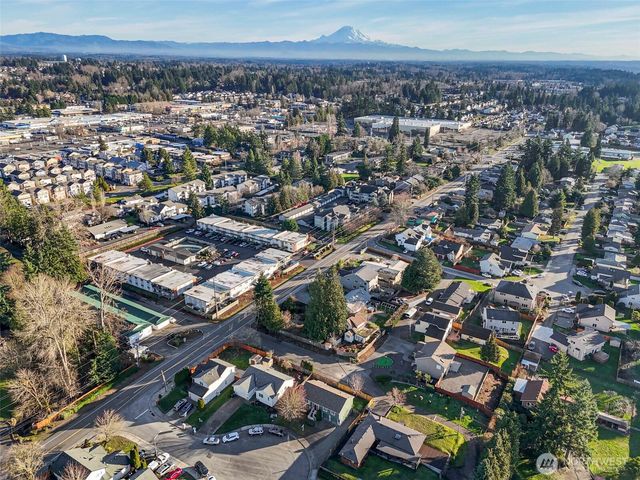 9915 SE 235th Place, Kent, WA 98031