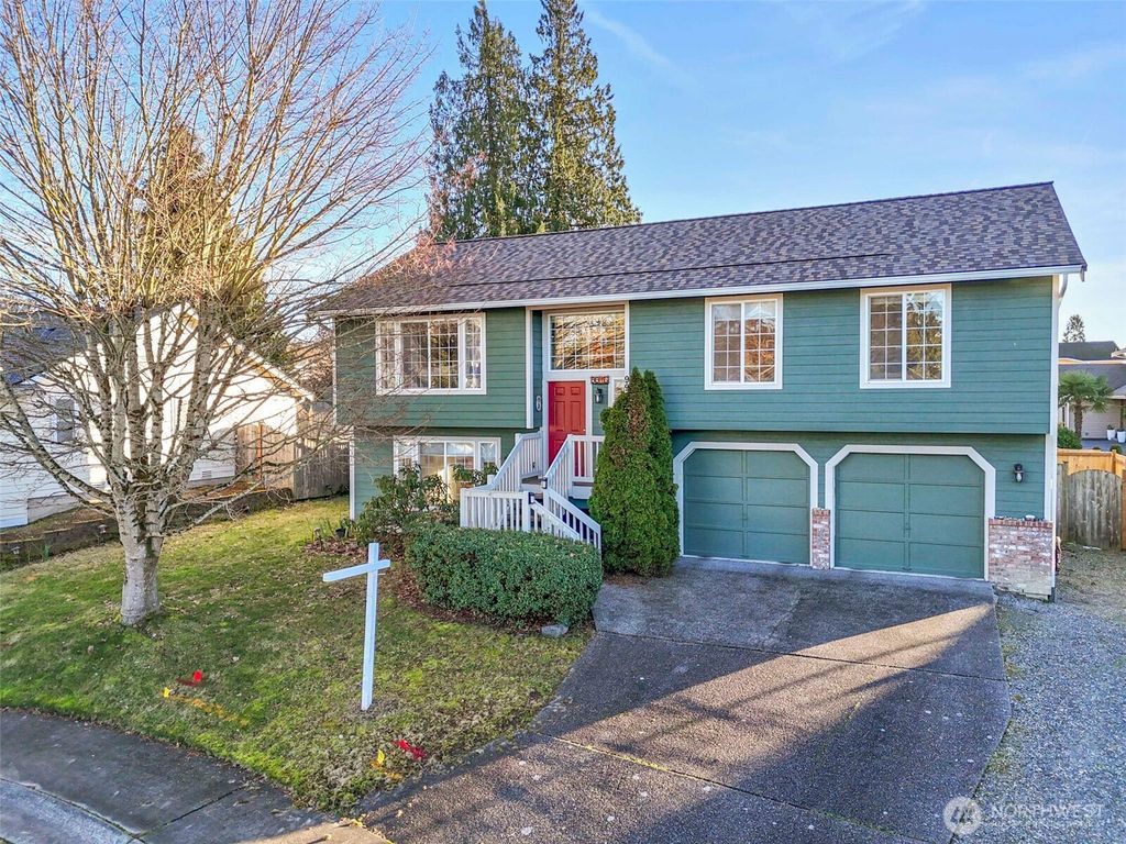 9915 SE 235th Place, Kent, WA 98031