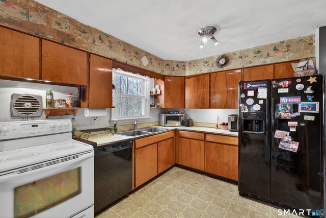 9 Milton Drive, Meriden, CT 06450