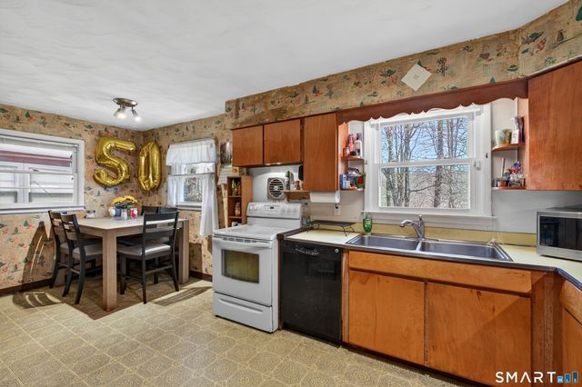 9 Milton Drive, Meriden, CT 06450