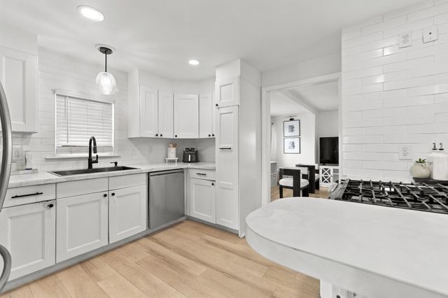 861 Pleasant St, Attleboro, MA 02703