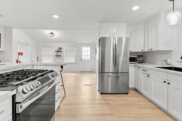 861 Pleasant St, Attleboro, MA 02703