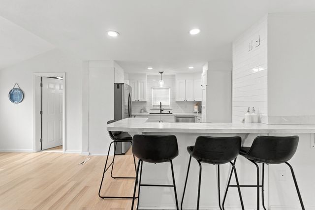 861 Pleasant St, Attleboro, MA 02703