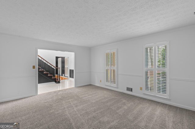 2230 Castle Lake Drive, Tyrone, GA 30290