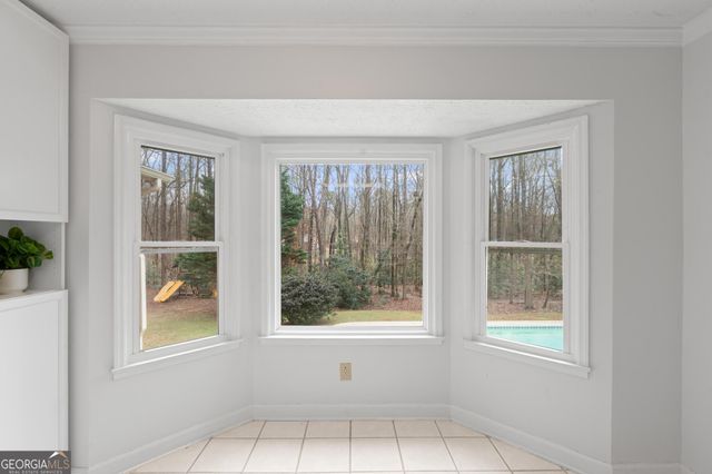 2230 Castle Lake Drive, Tyrone, GA 30290