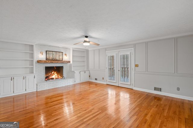 2230 Castle Lake Drive, Tyrone, GA 30290