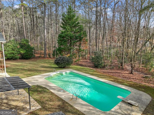 2230 Castle Lake Drive, Tyrone, GA 30290