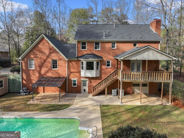 2230 Castle Lake Drive, Tyrone, GA 30290