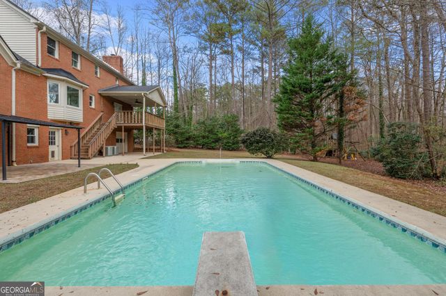 2230 Castle Lake Drive, Tyrone, GA 30290