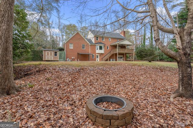 2230 Castle Lake Drive, Tyrone, GA 30290