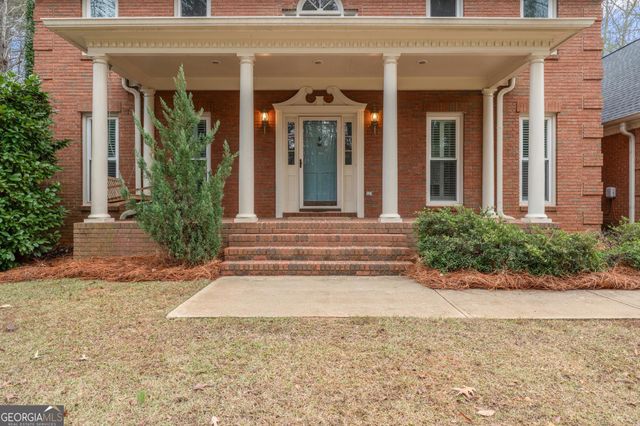 2230 Castle Lake Drive, Tyrone, GA 30290