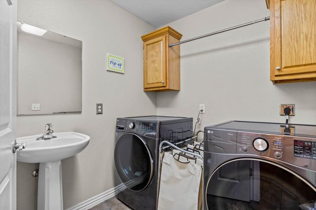 717 N Milton Drive, Nixa, MO 65714