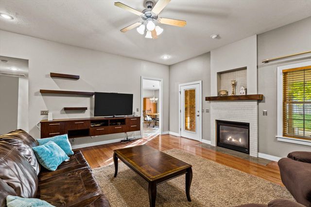 717 N Milton Drive, Nixa, MO 65714