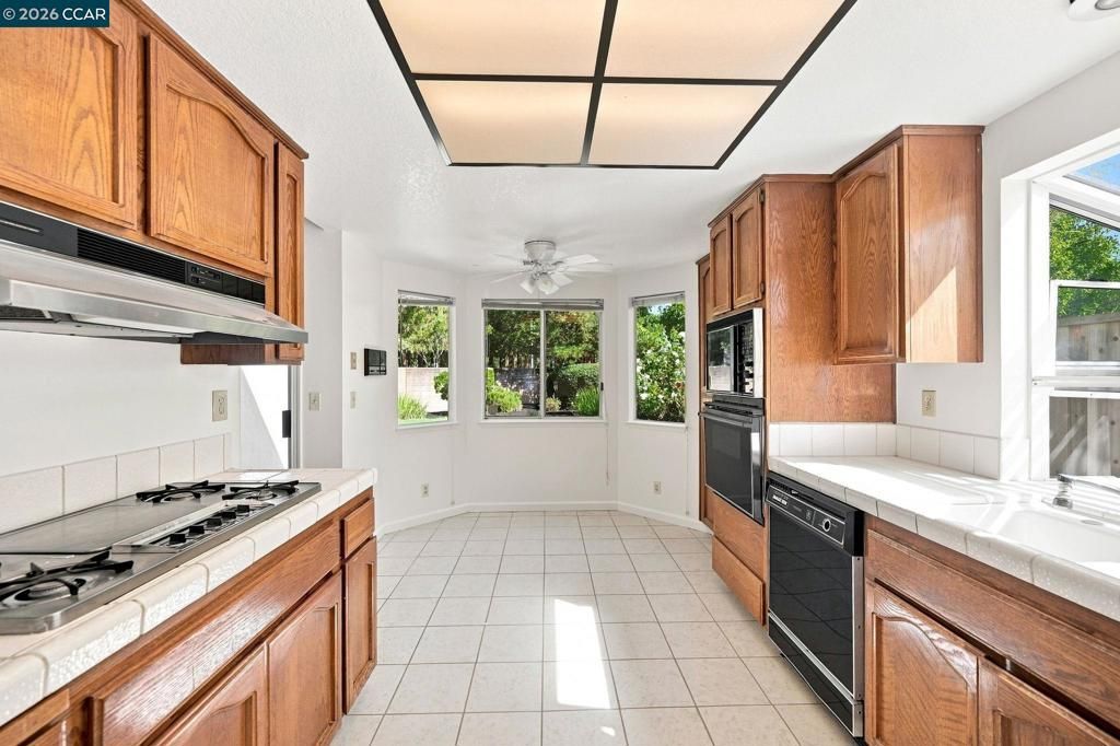 Image 6 of property listing at 147 SUMMERSET COURT, San Ramon, CA 94583