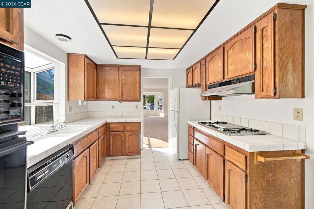 Image 7 of property listing at 147 SUMMERSET COURT, San Ramon, CA 94583