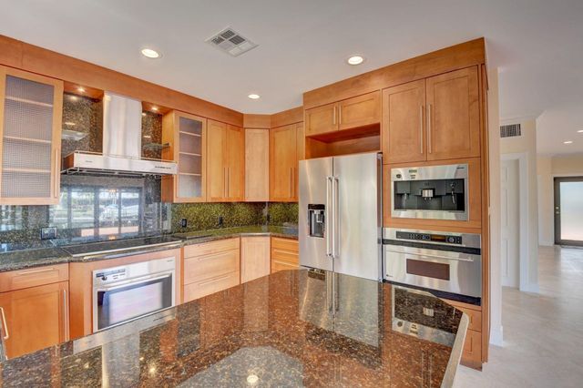 1121 Bel Air Drive 4, Highland Beach, FL 33487