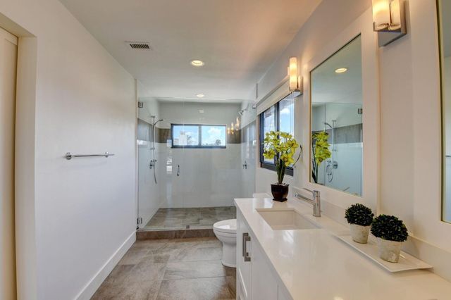 1121 Bel Air Drive 4, Highland Beach, FL 33487