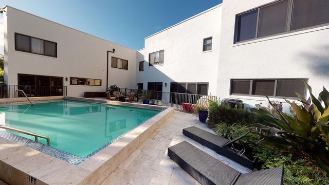 1121 Bel Air Drive 4, Highland Beach, FL 33487