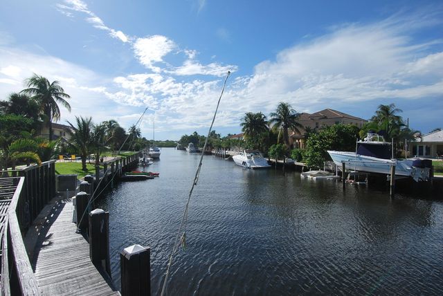 1121 Bel Air Drive 4, Highland Beach, FL 33487