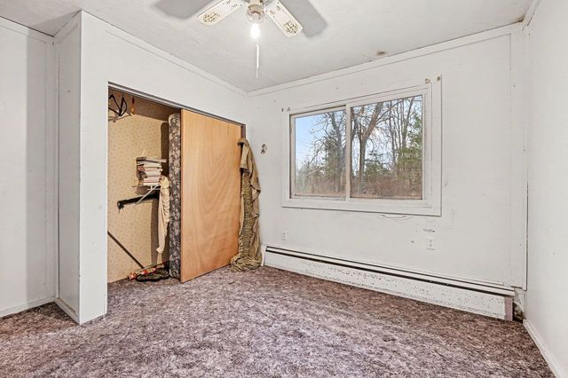 7651 S Avenue W, Texas Twp, MI 49087