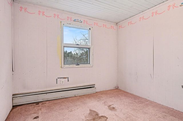 7651 S Avenue W, Texas Twp, MI 49087