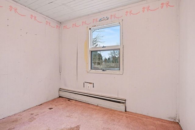 7651 S Avenue W, Texas Twp, MI 49087