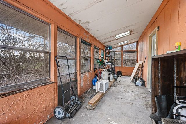 7651 S Avenue W, Texas Twp, MI 49087