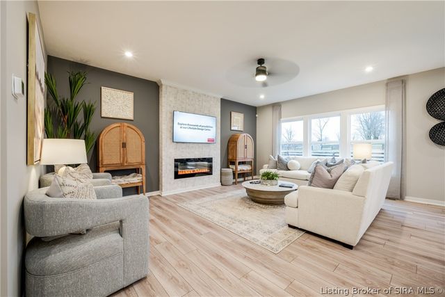 103 Patriot Loop, Sellersburg, IN 47172